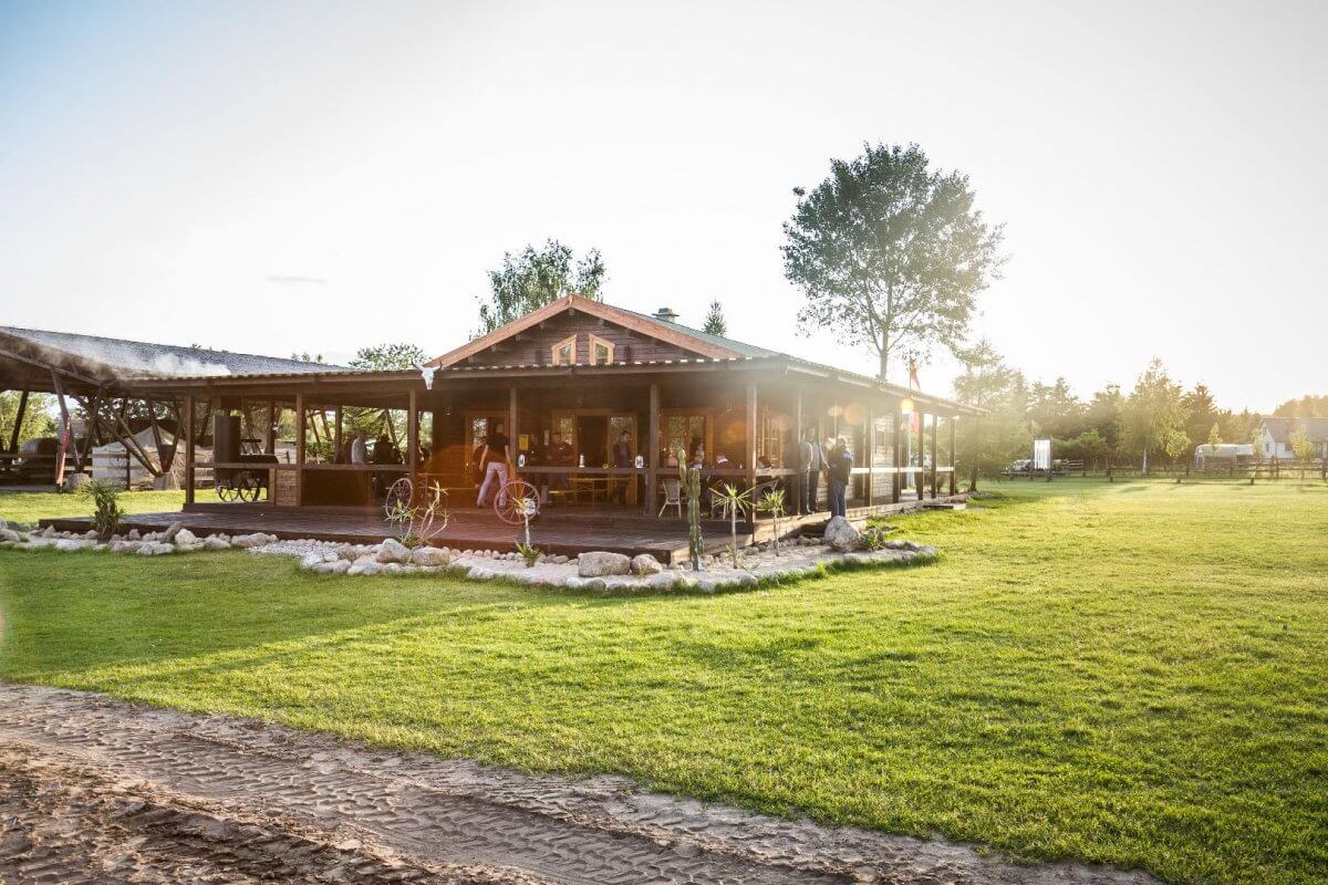 9 einzigartige Outdoor-Locations: MQ Ranch in Brandenburg